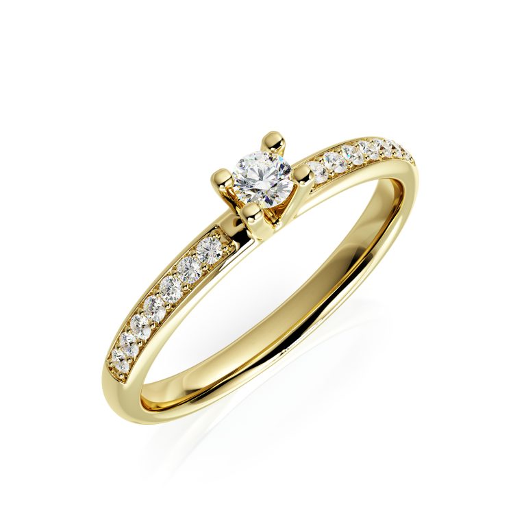 טבעת יהלום זהב צהוב, אבן מרכזית ושורות צדדיות של אבנים קטנות.